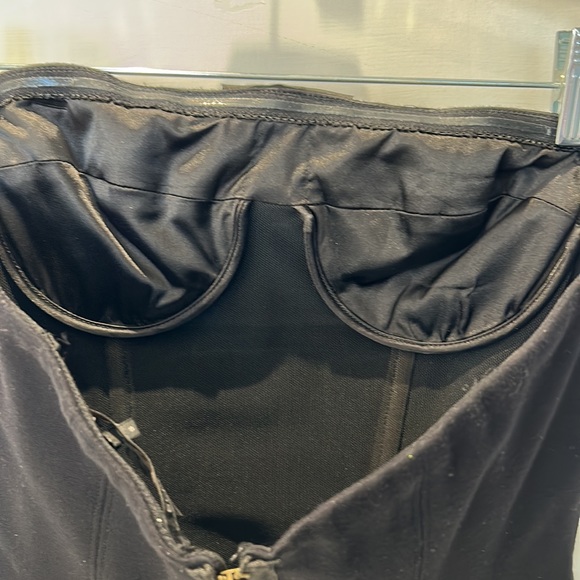 Black Bustier with satin detail - Picture 5 of 5